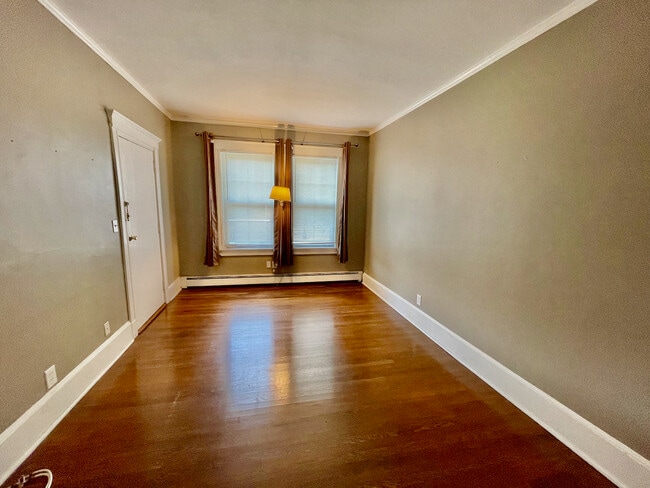 Building Photo - 1730 Commonwealth Ave Rental