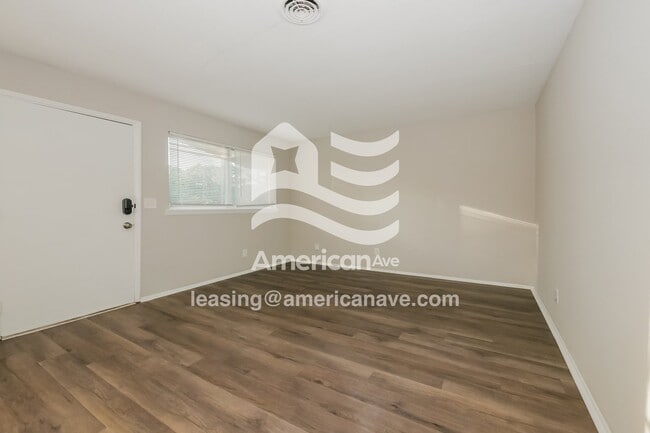 256 Melvin Ave