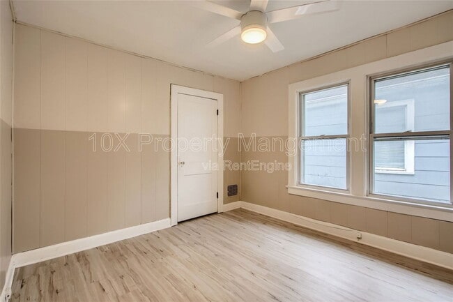 Photo - 1097 E 16th Ave