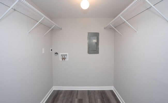 Welcome to Richmond Hills Apartments, where spacious living meets modern design. Enjoy the convenience of ample storage in thoughtfully crafted layouts. Elevate your lifestyle and simplify your space today. Schedule a tour now!