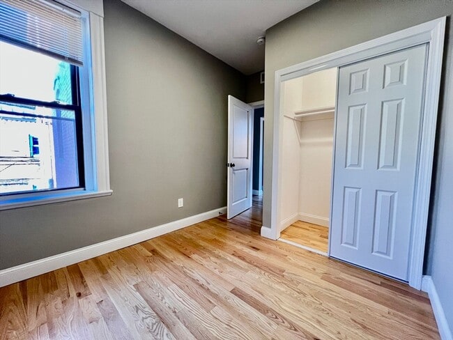 Photo - Charming 5 Bedroom-No Broker Fee