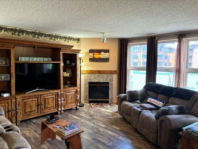 Building Photo - Winter Seasonal Rental- Towers at Lakepoint 207 Unit 207