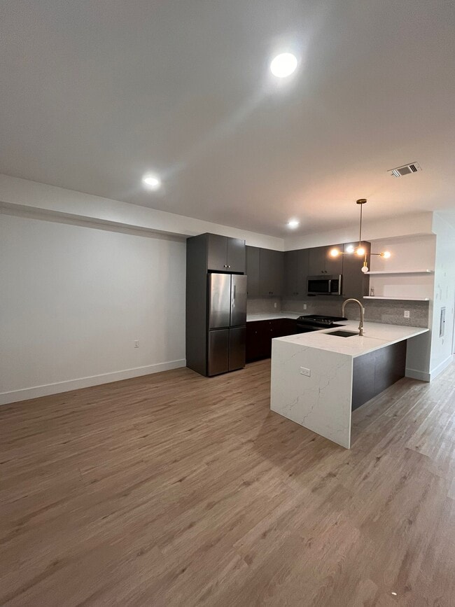 Photo - 276 Duncan Ave Unidad 4