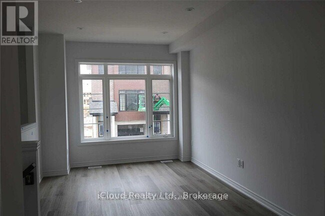 Photo - 461 Blackburn Dr