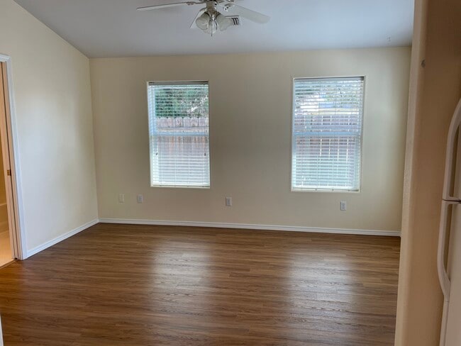 Sala de estar - 207 Willamette Ave