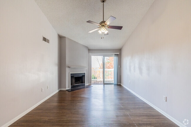 2BR, 2BA - Woodberry Apartments