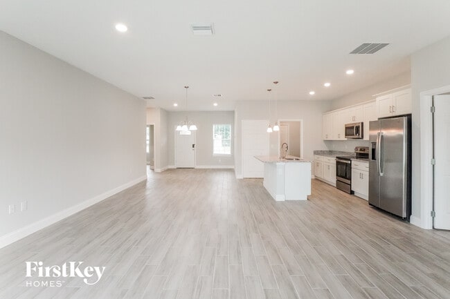 Photo - 702 Caribou Dr