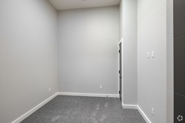 2BR, 1BA - 580SF - The Livery Loft - Bedroom
