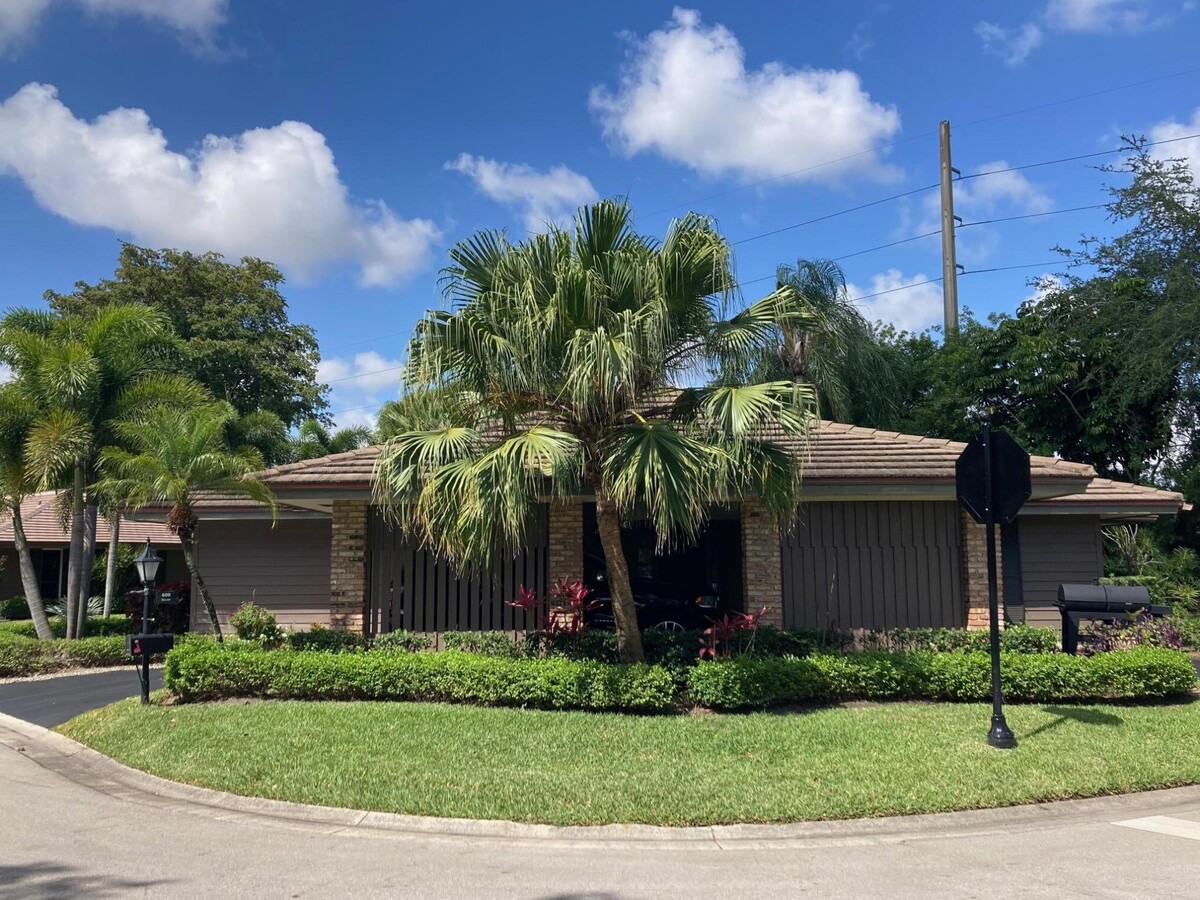 Photo - 609 Cypress Key Dr House
