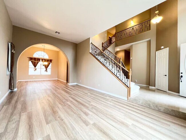 Photo - 2105 Eaglepath Cir
