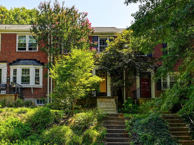 Building Photo - 111 Stanmore Rd