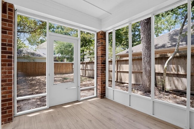 Photo - 22 E Sterling Pond Cir