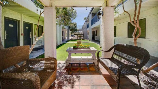 Photo - 4950 S Outlet Center Dr Unidad A202