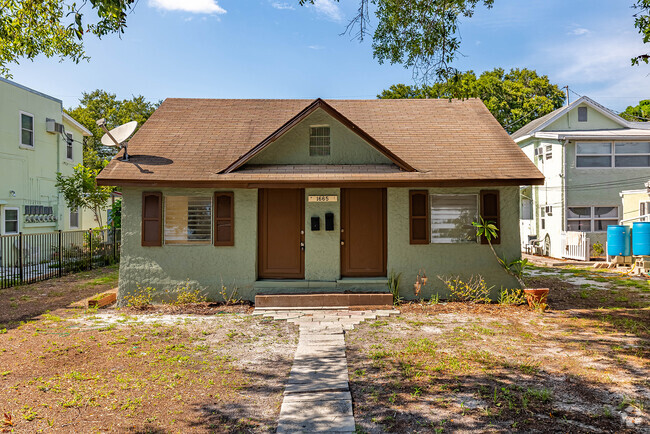 Building Photo - 1665 28th Ave N Rental