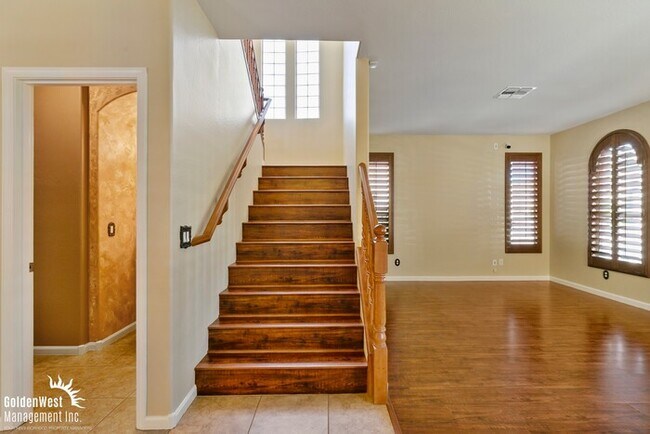 Photo - Beautiful 4Bdm 2.5Ba Tuscan-Inspired Home Located in the Norterra Area of Phoenix!