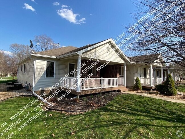 Building Photo - 3326 Emerald Dr Rental