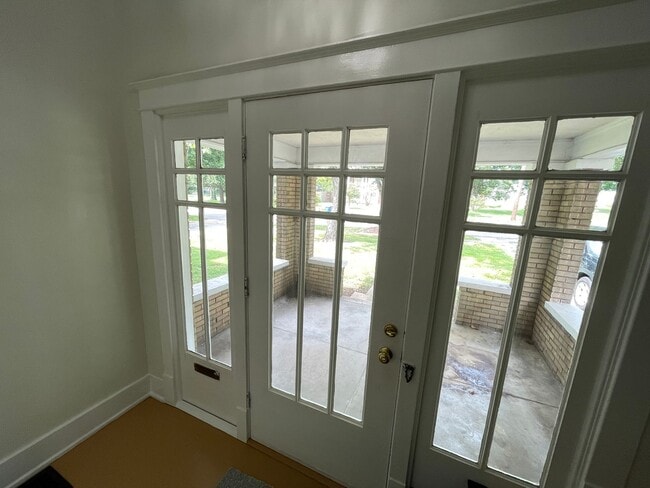 1320-1322 Main Street Duplex