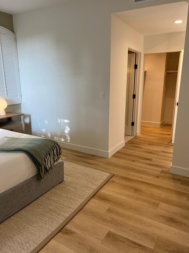 2BR, 3BA - 1,100SF - Bedroom