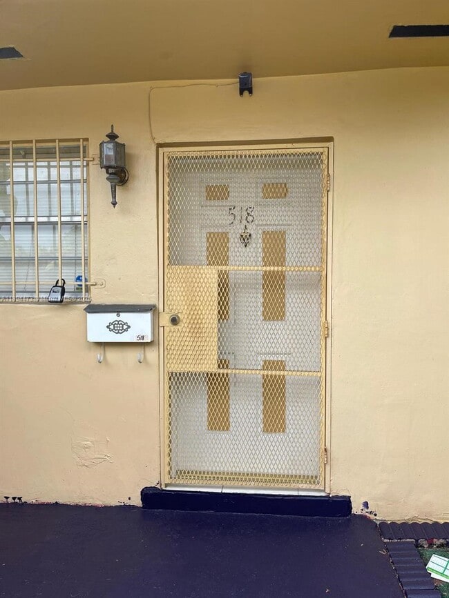 Photo - 518 NW 179th St