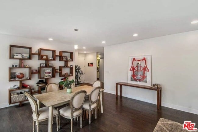 Photo - 817 N Alfred St Unit 201