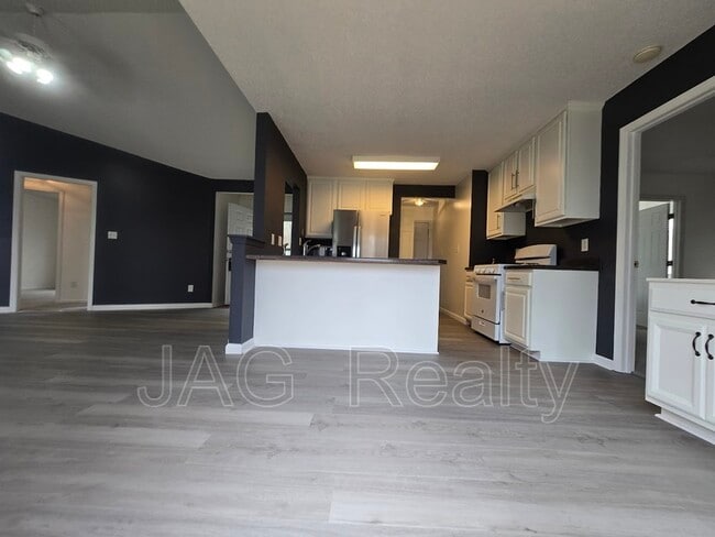 Photo - 1142 Stallings Rd