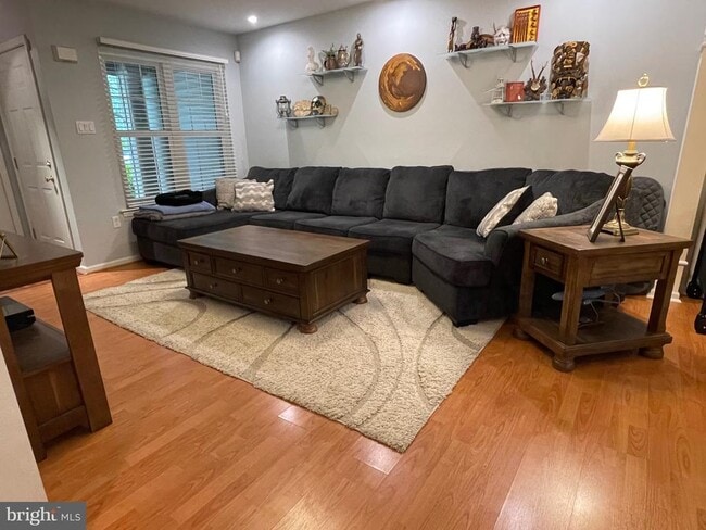 Photo - 404 Summerhill Ct