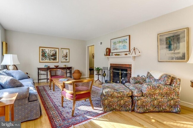 Photo - 2700 N Dinwiddie St