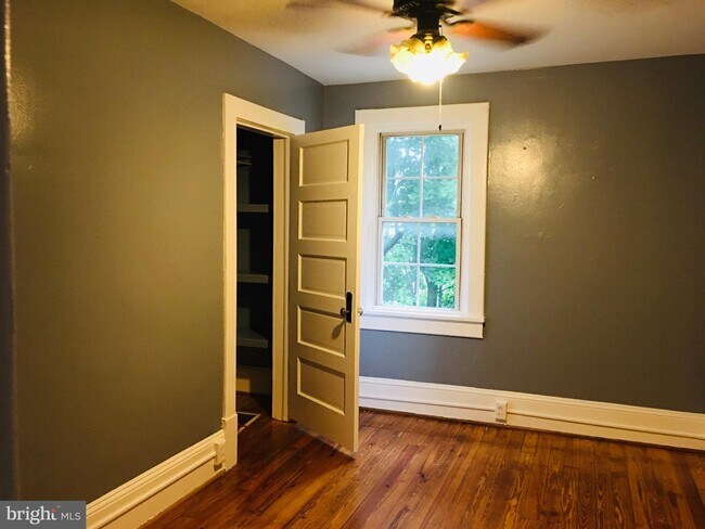 Photo - 747 Berryville Ave House