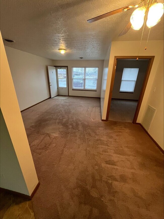 ROYAL OAKS APARTMENTS For Rent in Richmond, IN