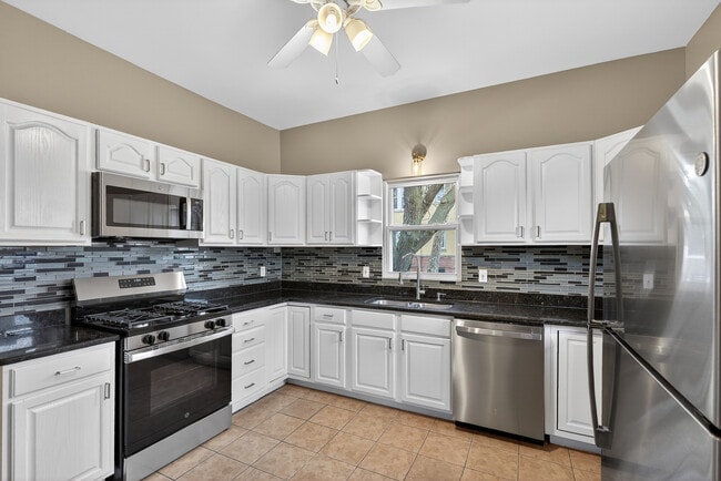 Photo - 1657 N Harding Ave