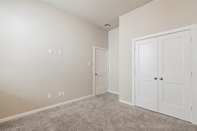 Building Photo - 939 Malibu Shr Ln