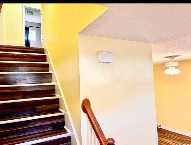 Photo - 513-565 65th Ave N