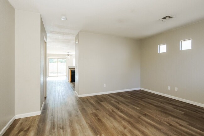 Photo - 8345 W Hughes Dr