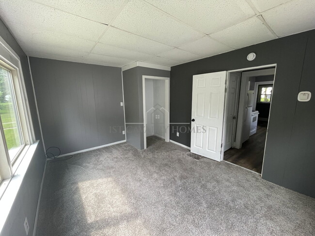 Photo - 730 Noble Ave