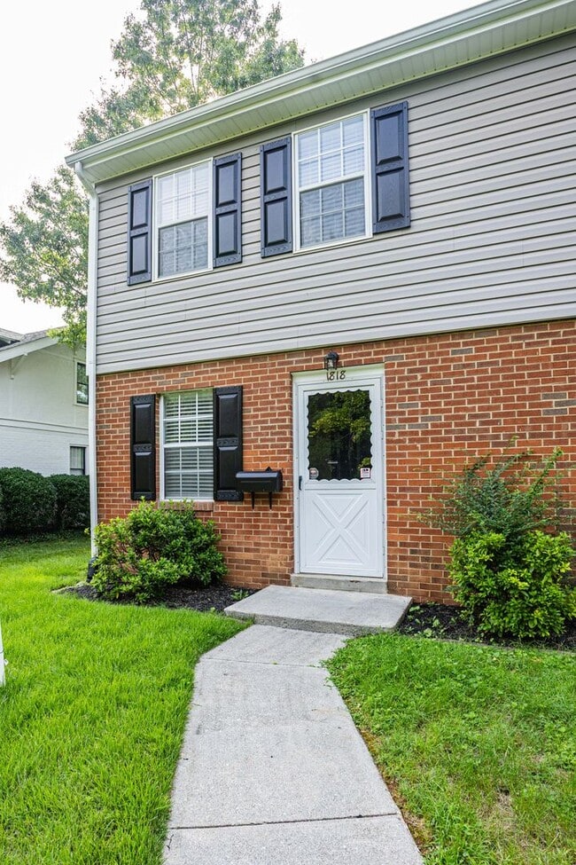1818 Belleville Rd SW