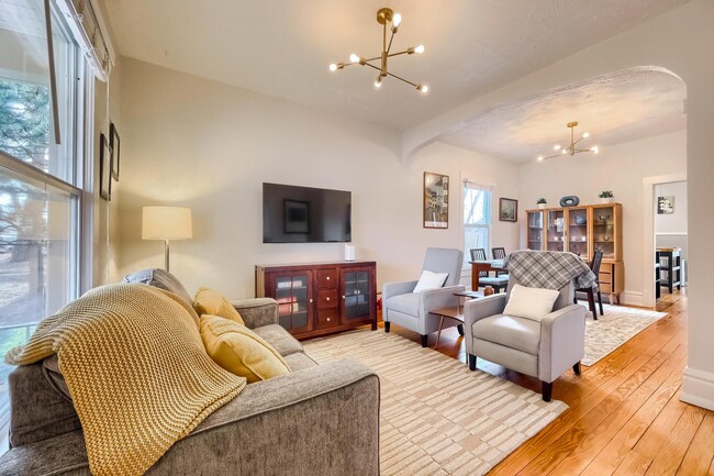 Building Photo - 3039 S Bannock St