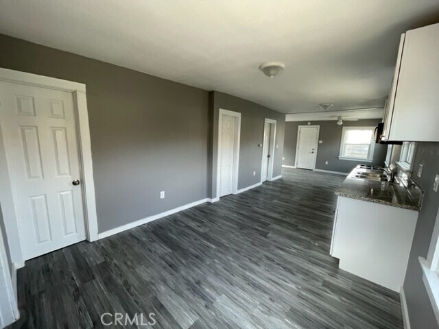 Photo - 1571 W Union St