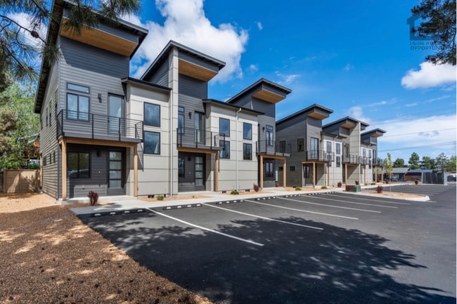 Photo - 2522 SW Yew Ave Unit 2522 SW Yew Ave Building B 102