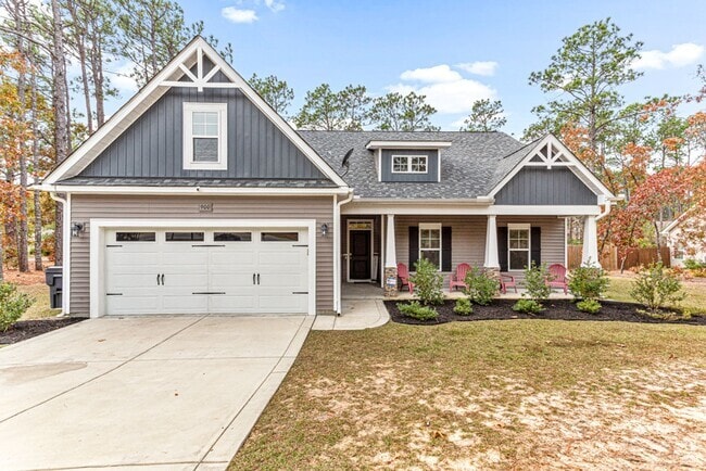 Building Photo - Southern Pines Gem! Pool and fenced backyard! Rental