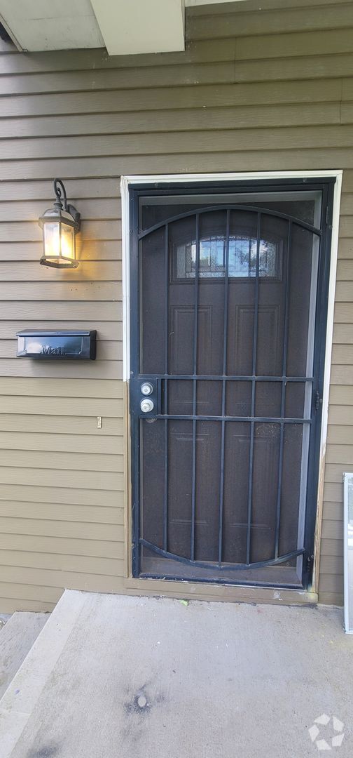 Building Photo - 615 N 22nd St Unit #A Rental