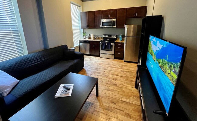 Photo - 139 Pearl St NW