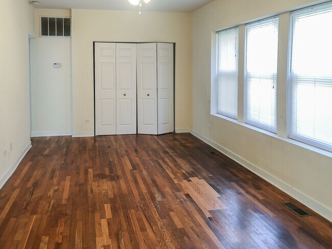 Photo - 3529 N Broadway St Unit 1