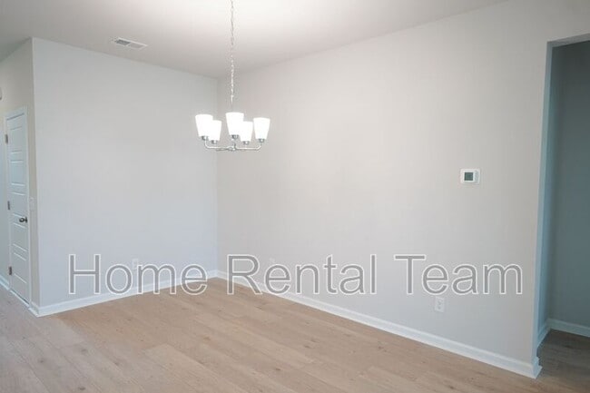 Photo - 111 Saltgrass Ln