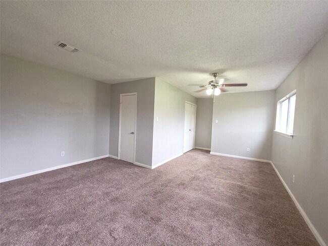 Photo - 9814 Kiwi Ln