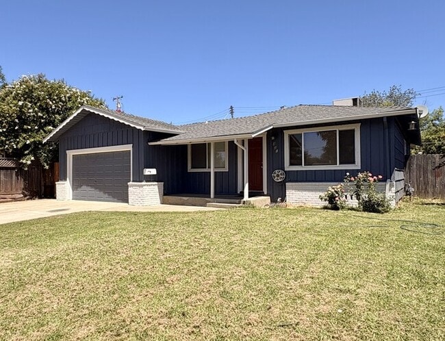 Building Photo - Great Single Story For Rent in Rio Linda CA! 3 Bedroom 1 Bathroom with large backyard
