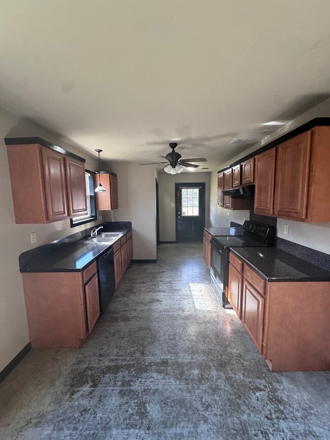 Photo - 144 Miller Ln