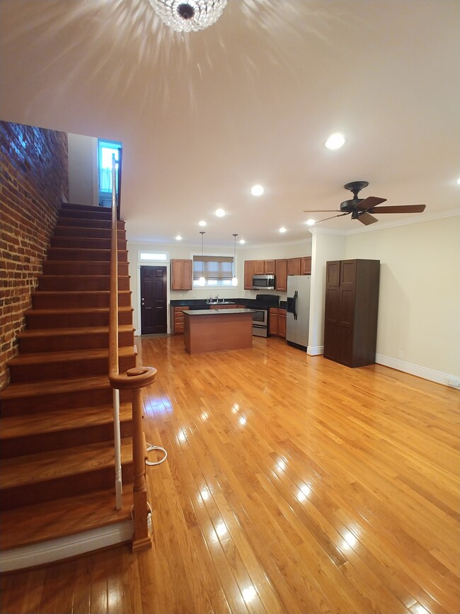 Photo - 1354 Pennsylvania Ave SE