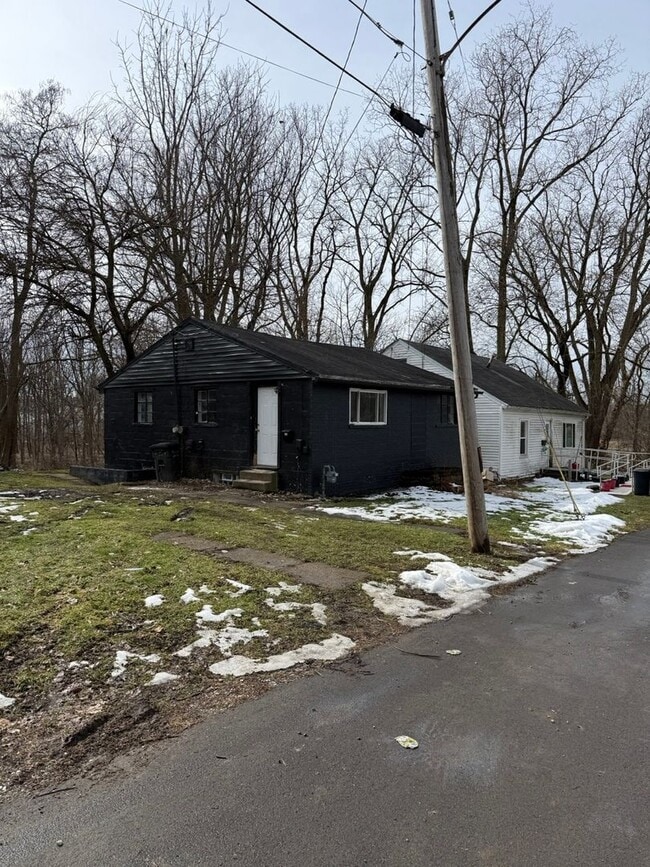 Building Photo - 154-156 Gordon Pl Unit 156