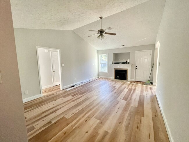 Photo - 149 Ironside Ct