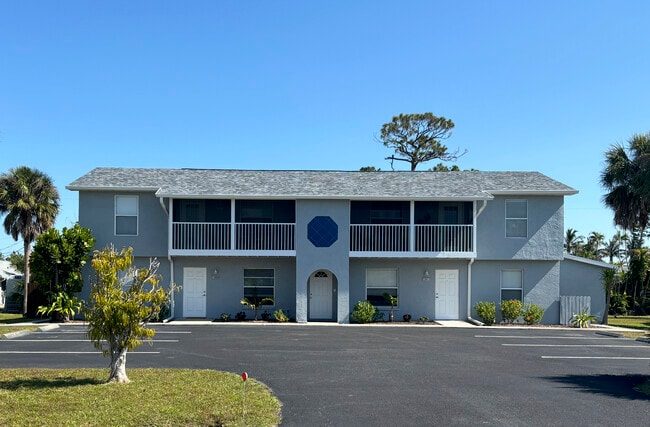 Building Photo - 13413 Pine Needle Ln Unit 13413 Rental